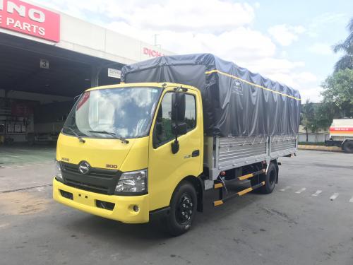 XE TẢI 4.65 TẤN - XZU 730 - THÙNG MUI BẠT